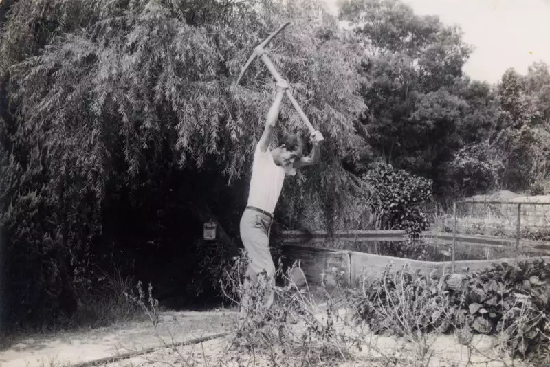 用鐵鍬寫成的詩篇：東海花園與楊逵作為台文主體形成（上）